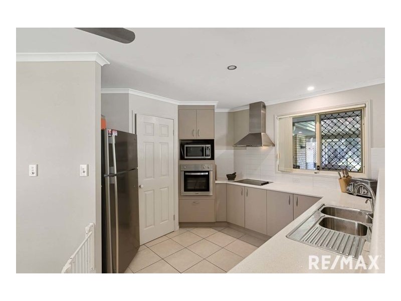 11 Southfork Circuit, Burrum Heads QLD 4659