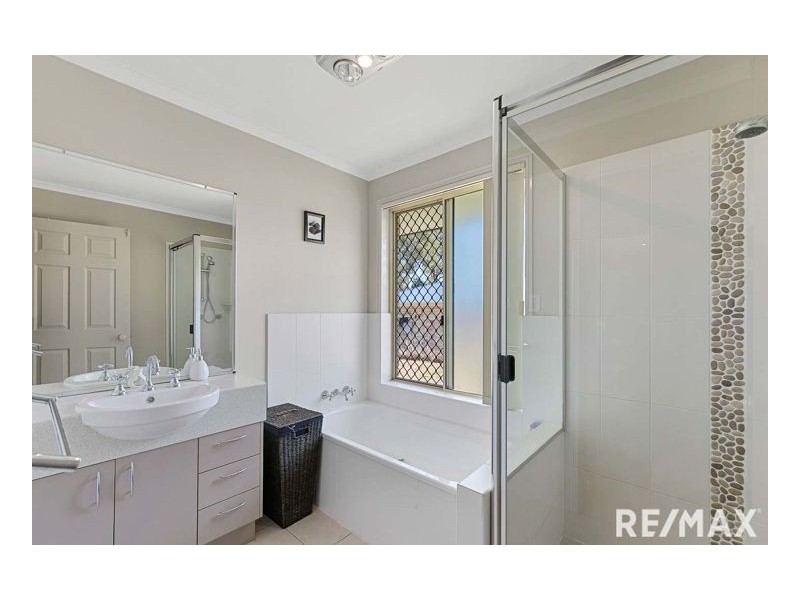 11 Southfork Circuit, Burrum Heads QLD 4659