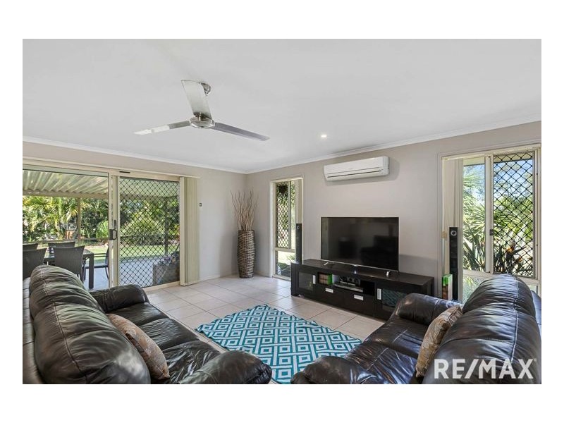 11 Southfork Circuit, Burrum Heads QLD 4659