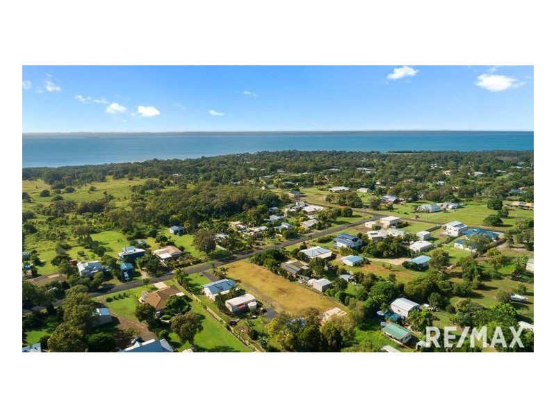 15 Beacon Road, Booral QLD 4655