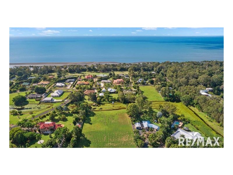 6-8 Belmoreana Court, Dundowran Beach QLD 4655