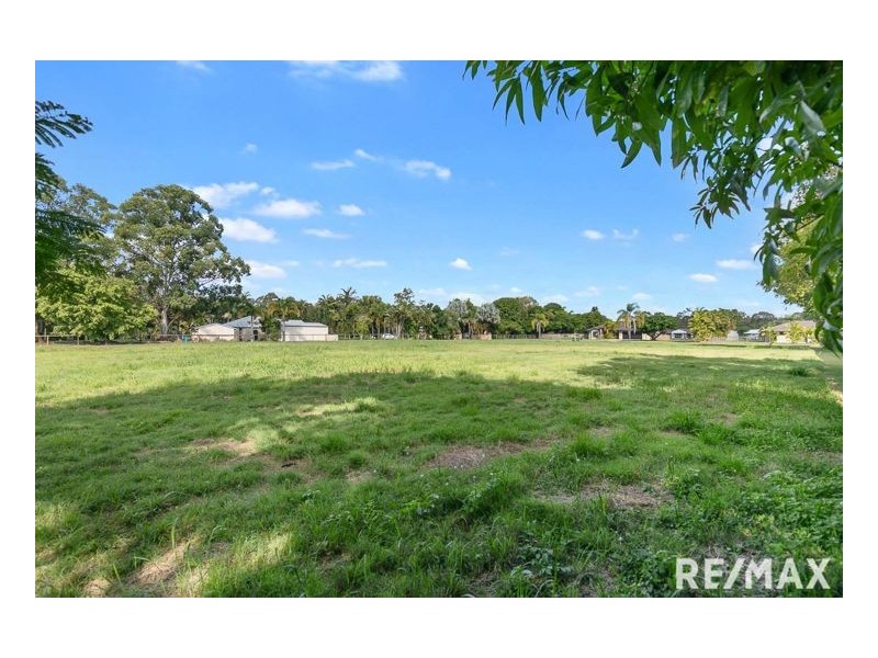 6-8 Belmoreana Court, Dundowran Beach QLD 4655