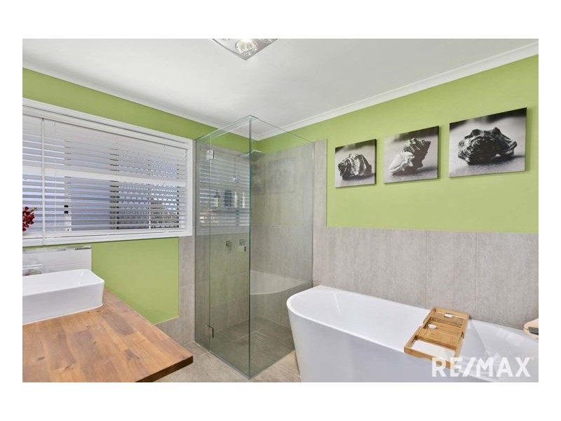 36 Island Outlook, River Heads QLD 4655