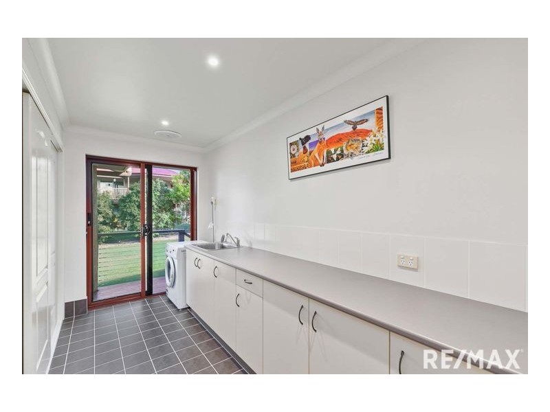 10-12 Gundesen Drive, Urraween QLD 4655