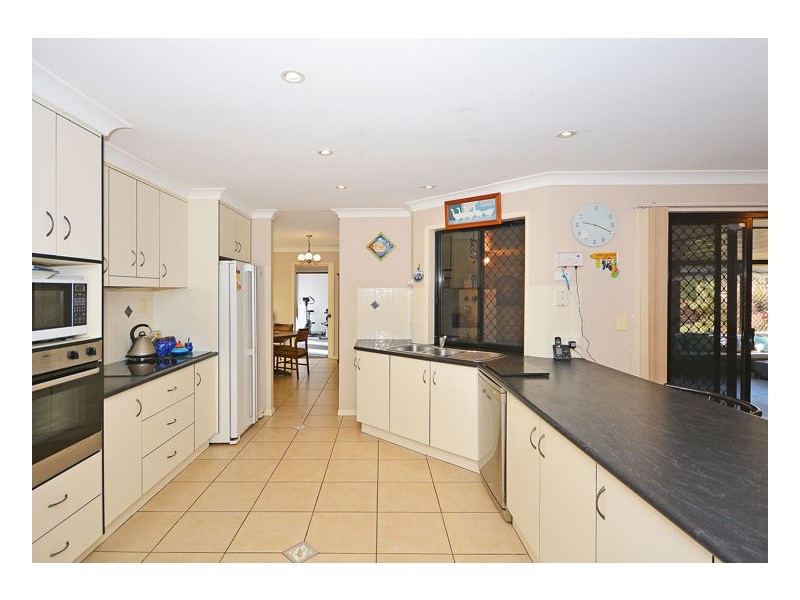 77 Green Acres Road, Dundowran QLD 4655