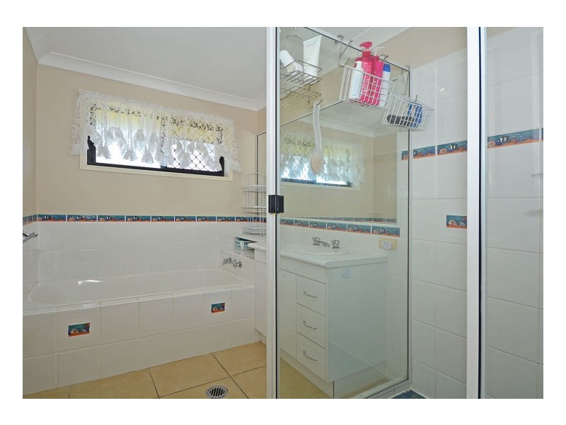 77 Green Acres Road, Dundowran QLD 4655