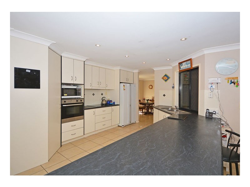 77 Green Acres Road, Dundowran QLD 4655