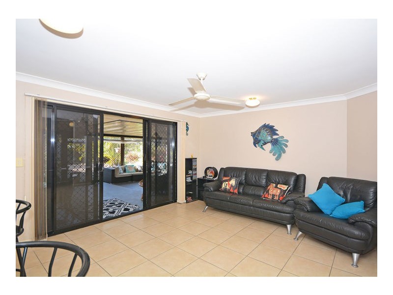 77 Green Acres Road, Dundowran QLD 4655