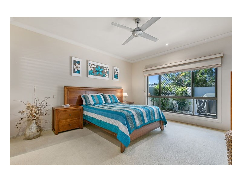 8 Lucas Drive, Burrum Heads QLD 4659