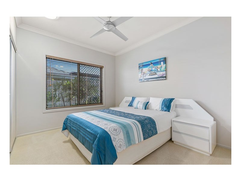 8 Lucas Drive, Burrum Heads QLD 4659