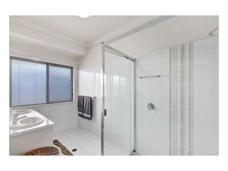 8 Lucas Drive, Burrum Heads QLD 4659