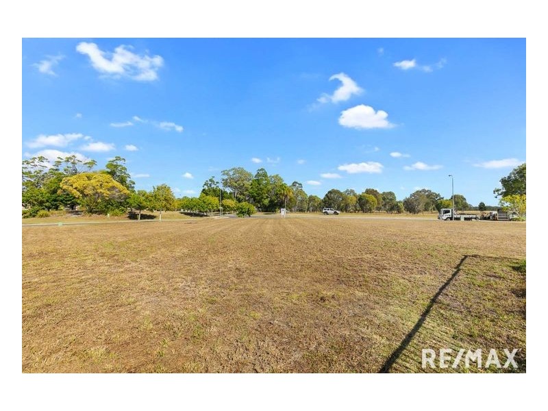 2 Barramundi Drive, Burrum Heads QLD 4659