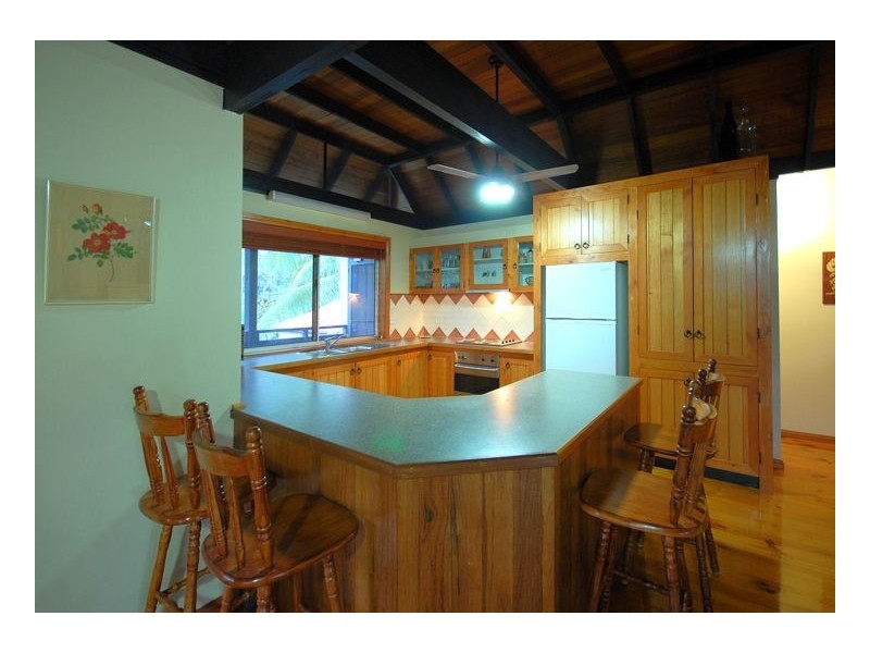 18 Ries Road, Toogoom QLD 4655