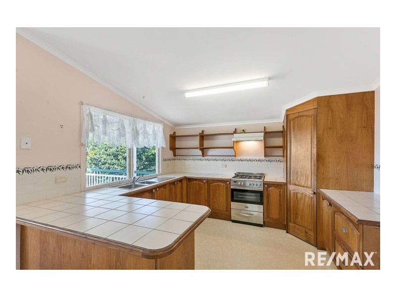 10 Annette Street, Dundowran Beach QLD 4655