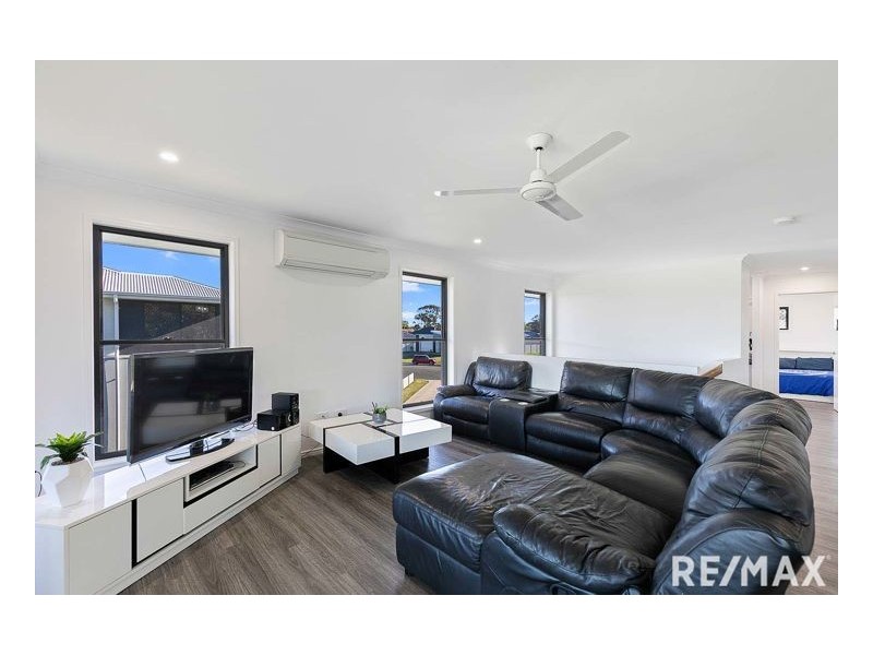 9 Oceanfront Court, Urangan QLD 4655