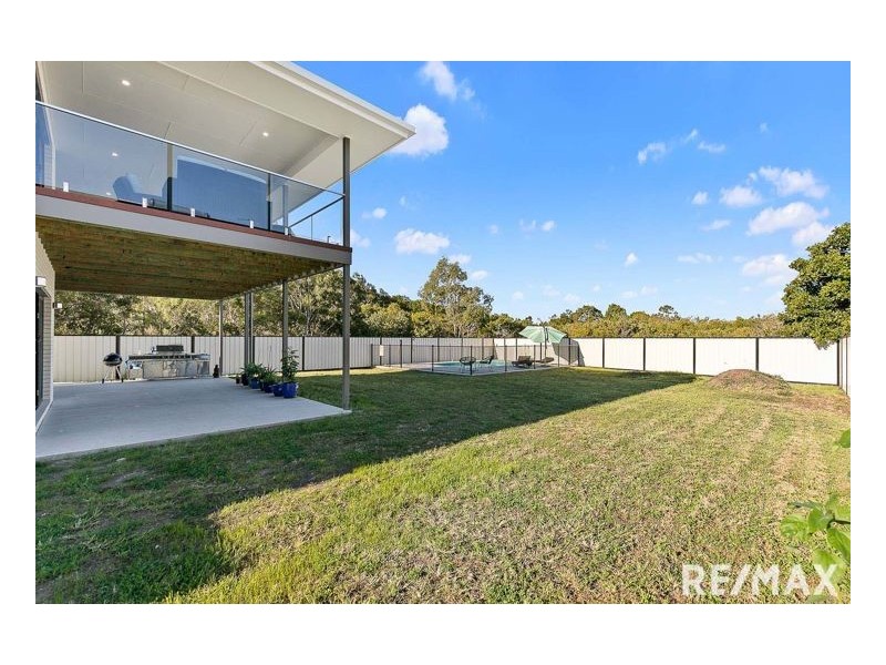 9 Oceanfront Court, Urangan QLD 4655