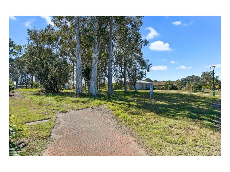 92 Sempfs Road, Dundowran Beach QLD 4655
