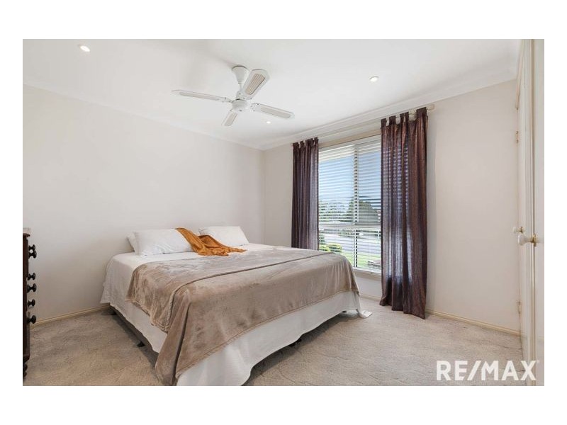 1 Kentia Court, Kawungan QLD 4655