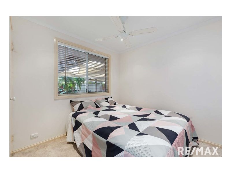 1 Kentia Court, Kawungan QLD 4655