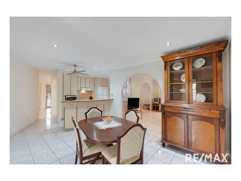 1 Kentia Court, Kawungan QLD 4655
