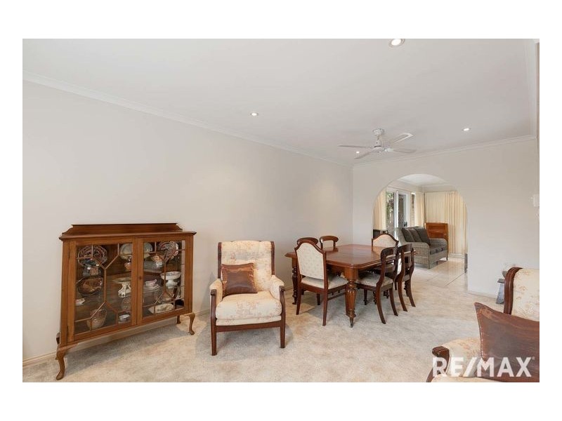1 Kentia Court, Kawungan QLD 4655