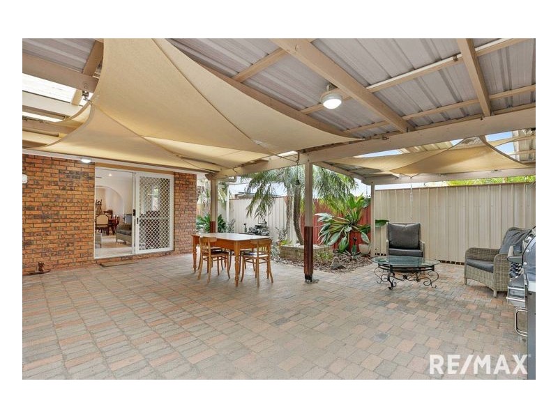 1 Kentia Court, Kawungan QLD 4655