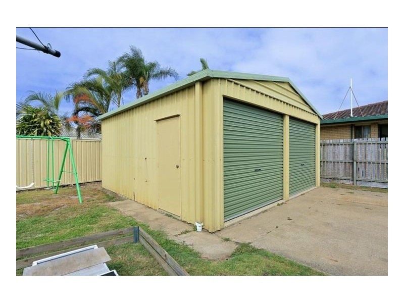 18 South Street, Urangan QLD 4655