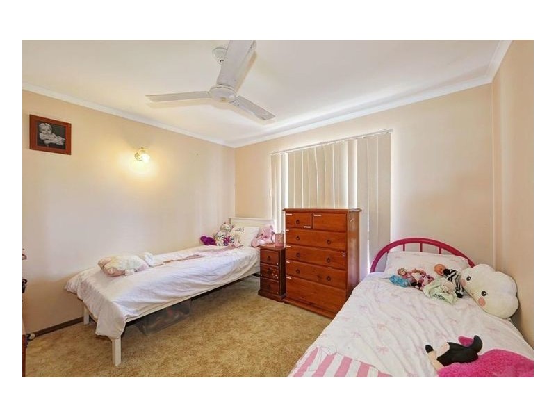 18 South Street, Urangan QLD 4655