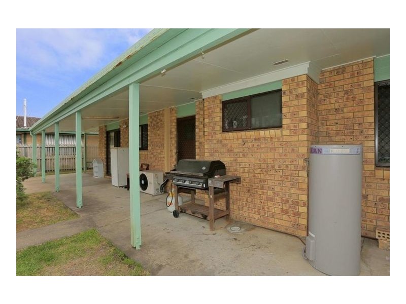18 South Street, Urangan QLD 4655