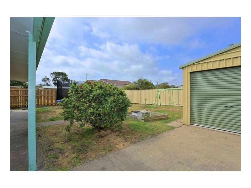 18 South Street, Urangan QLD 4655