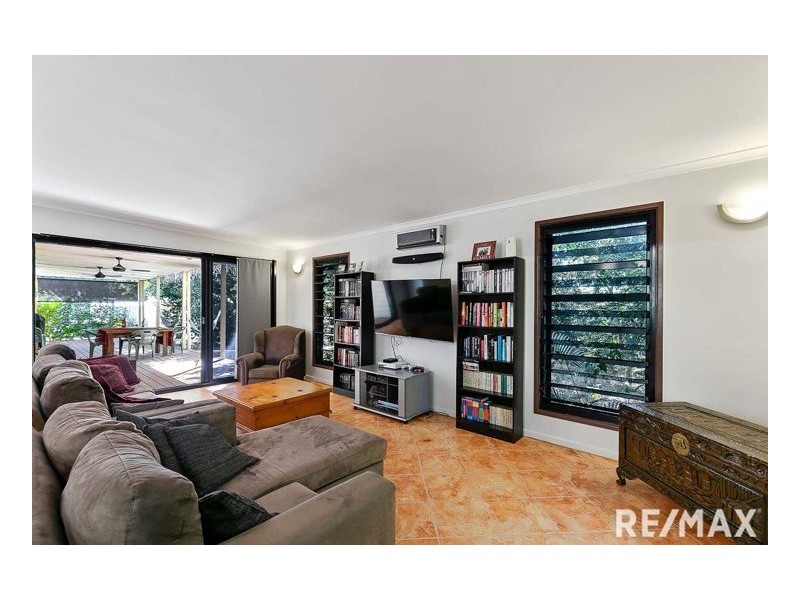 10 Paroo Court, Dundowran Beach QLD 4655