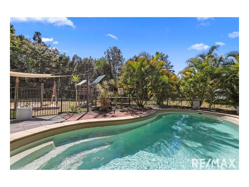 10 Paroo Court, Dundowran Beach QLD 4655