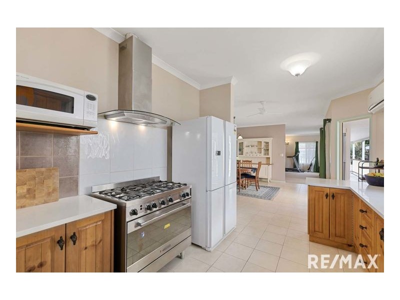 16 Island Outlook, River Heads QLD 4655