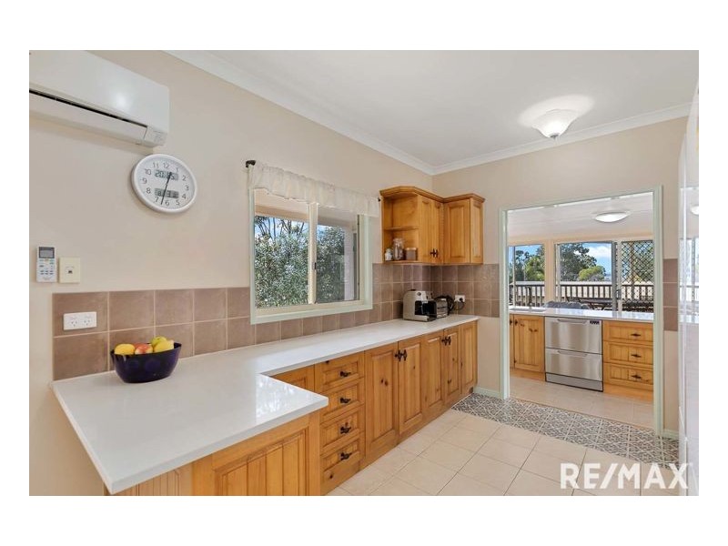 16 Island Outlook, River Heads QLD 4655