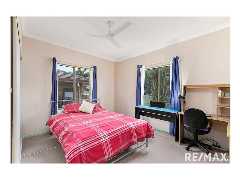 16 Island Outlook, River Heads QLD 4655