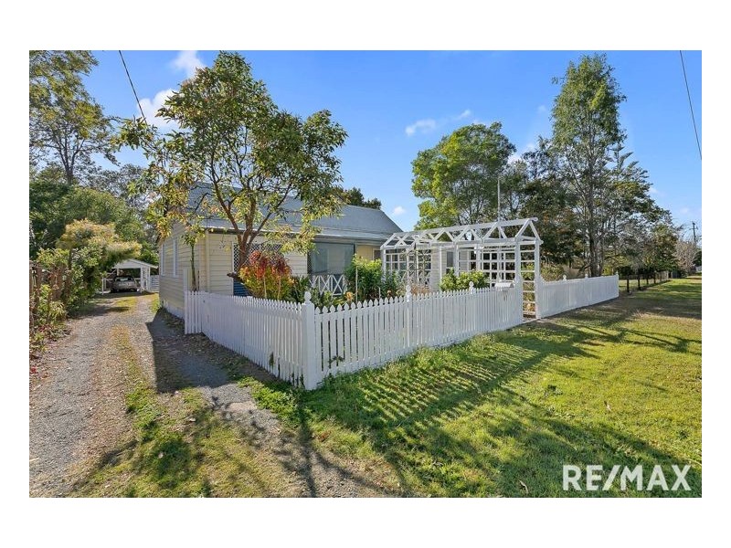 67 Thomas Street, Howard QLD 4659