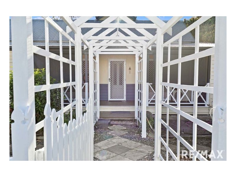 67 Thomas Street, Howard QLD 4659