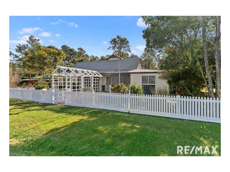 67 Thomas Street, Howard QLD 4659