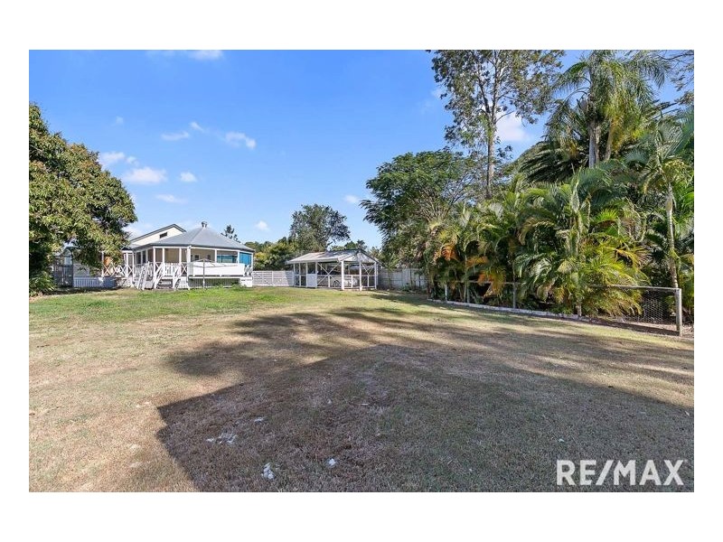 67 Thomas Street, Howard QLD 4659