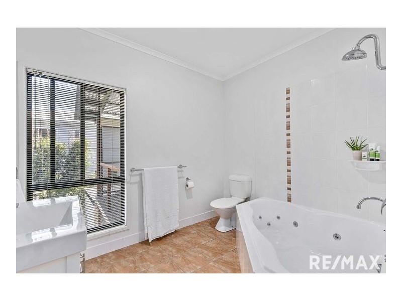 10 Pacific Promenade, Craignish QLD 4655
