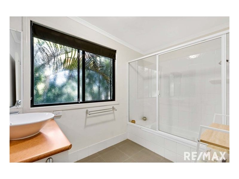 16 Loggerhead Court, River Heads QLD 4655