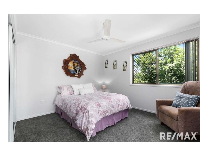 12 Flinders Street, Point Vernon QLD 4655