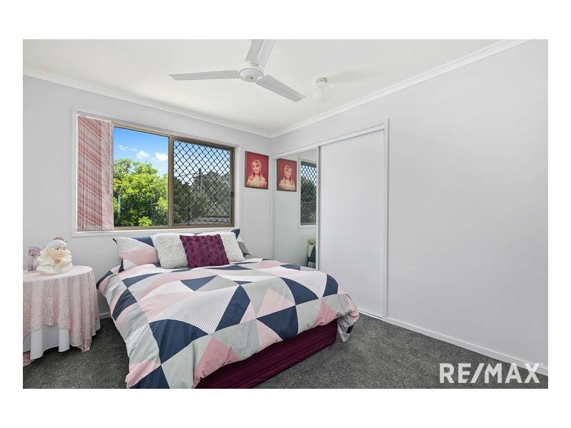 12 Flinders Street, Point Vernon QLD 4655