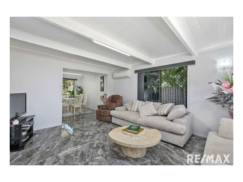 12 Flinders Street, Point Vernon QLD 4655