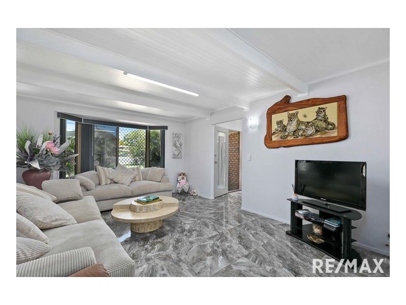 12 Flinders Street, Point Vernon QLD 4655