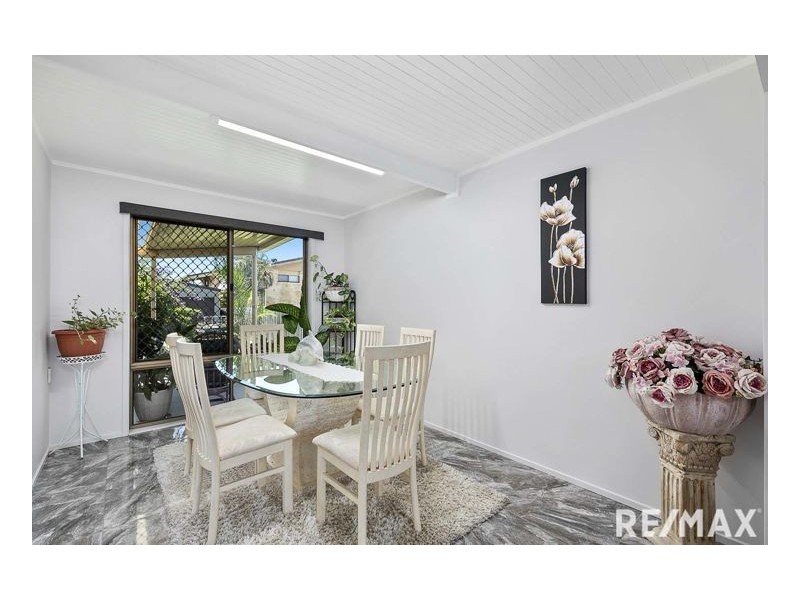 12 Flinders Street, Point Vernon QLD 4655