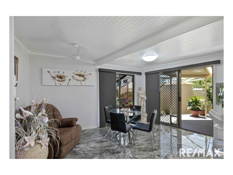 12 Flinders Street, Point Vernon QLD 4655