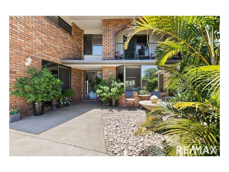 12 Flinders Street, Point Vernon QLD 4655