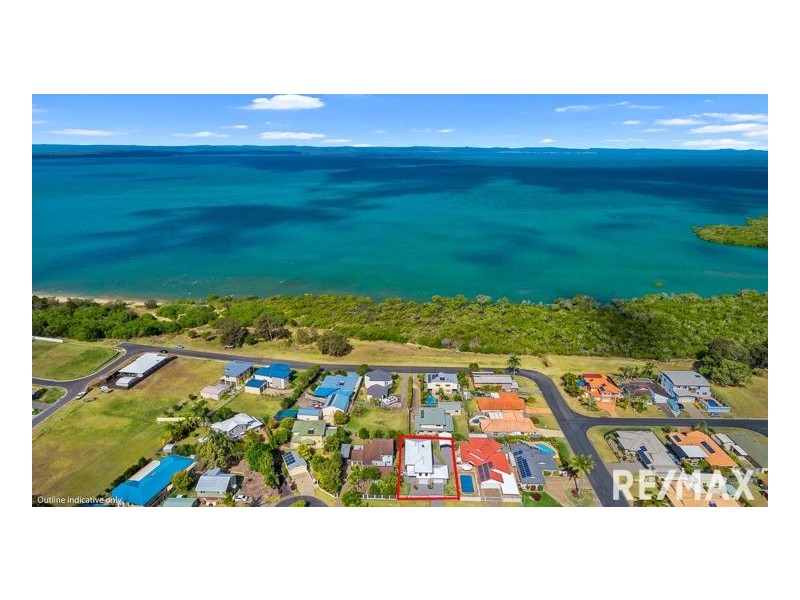 22 Skinner Crescent, Urangan QLD 4655