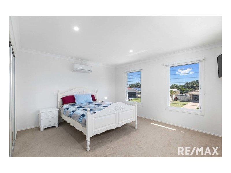 22 Skinner Crescent, Urangan QLD 4655